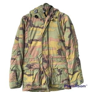 Aritzia TNA Griffith camo parka jacket small